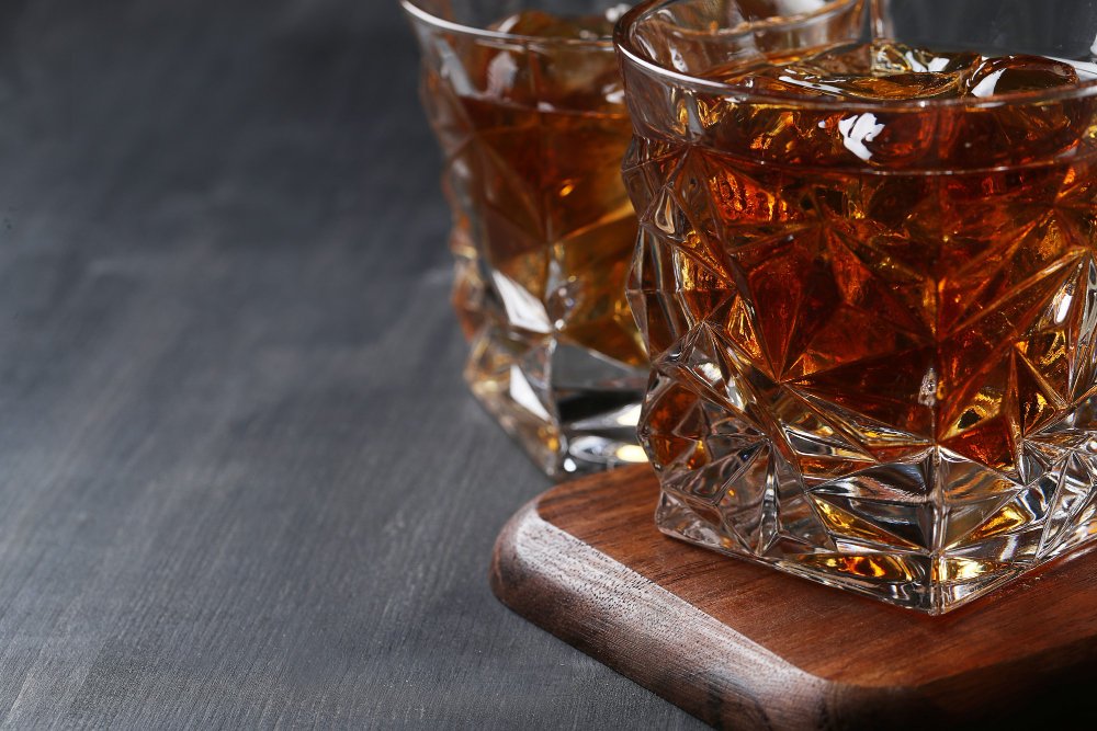 Quais melhores bebidas para beber no frio? 4 Beneficios do Whisky 2